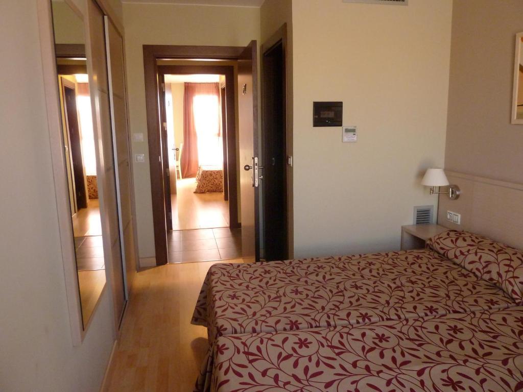 Arcohotel San Mateo de Gállego Δωμάτιο φωτογραφία